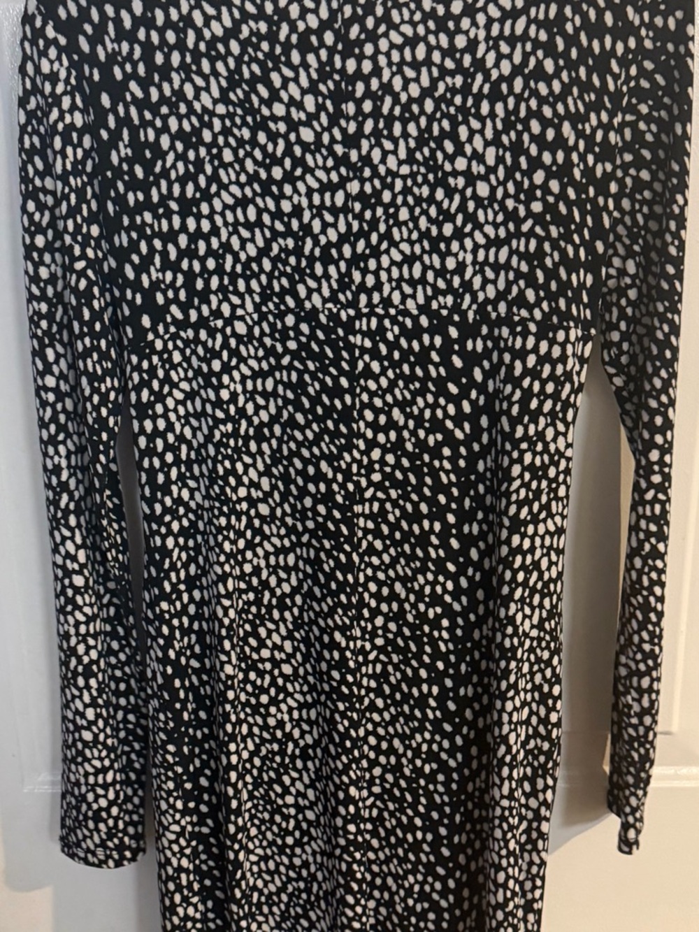Michael Kors Black and White Pebble-Print Dress - Picture 4 of 4
